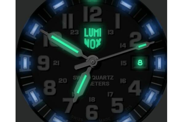 Luminox Colormark ~ Lume