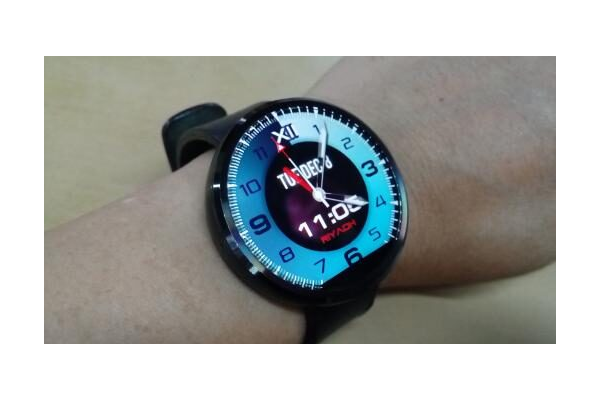 Dual Time: Digital & Analogue