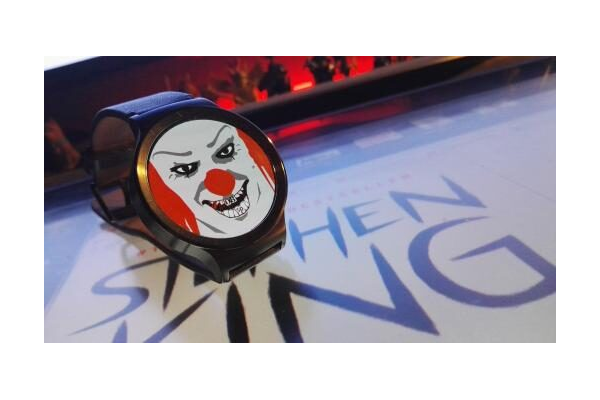 Stephen King IT - Pennywise (Rotating Teeth and Interactive)